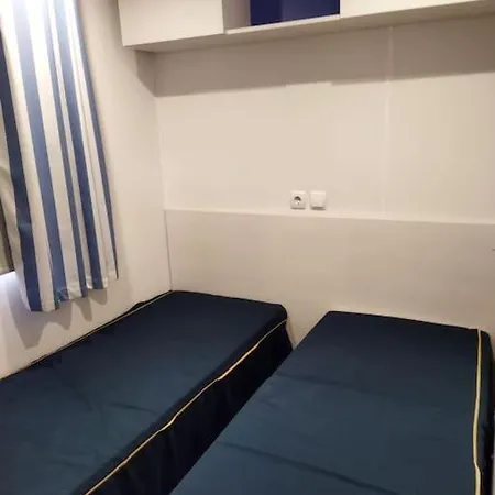 בקתה Mobile Saint-Christol-lès-Alès